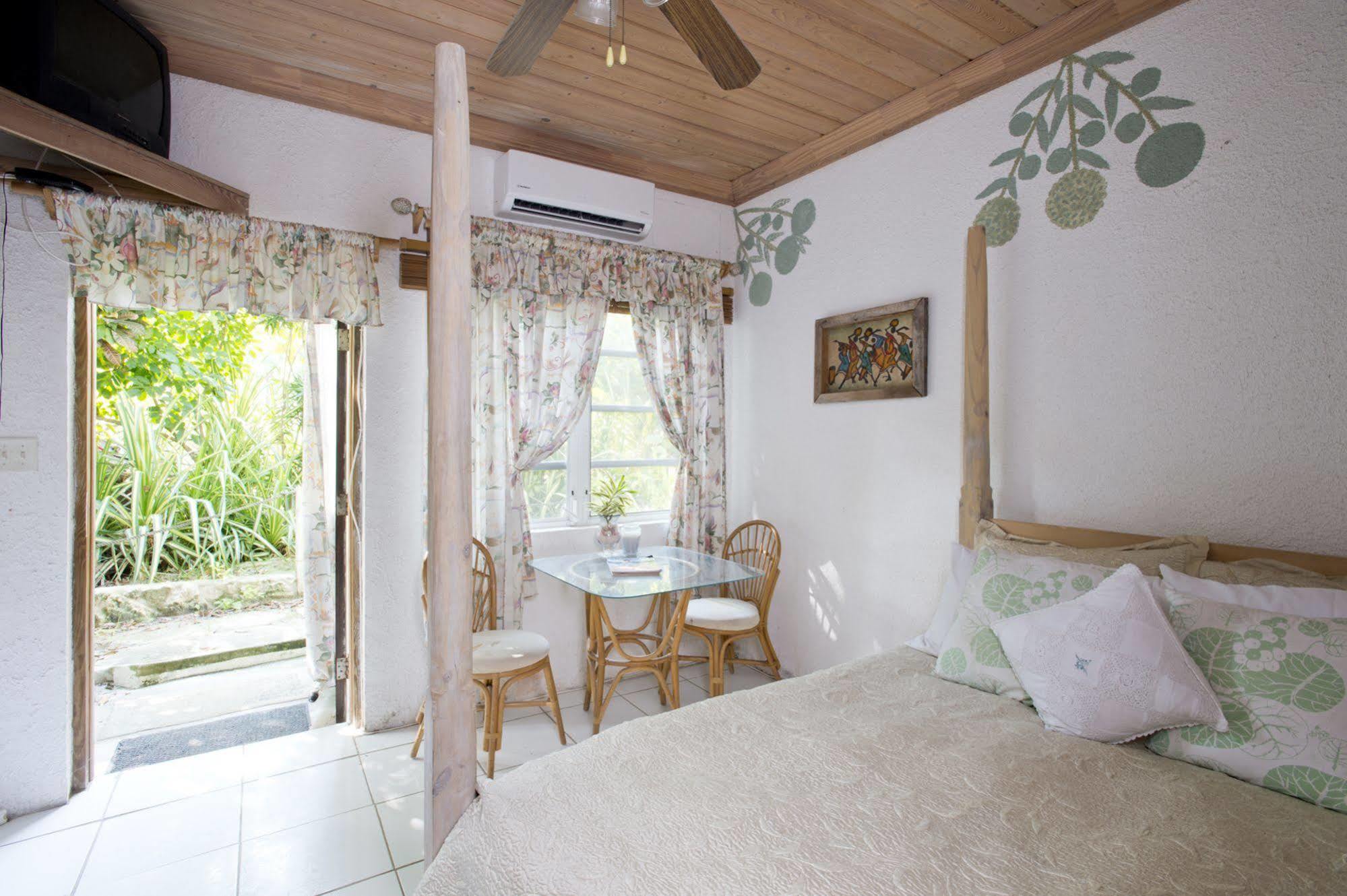 The Sugar Apple Lodging Dunmore Town Εξωτερικό φωτογραφία
