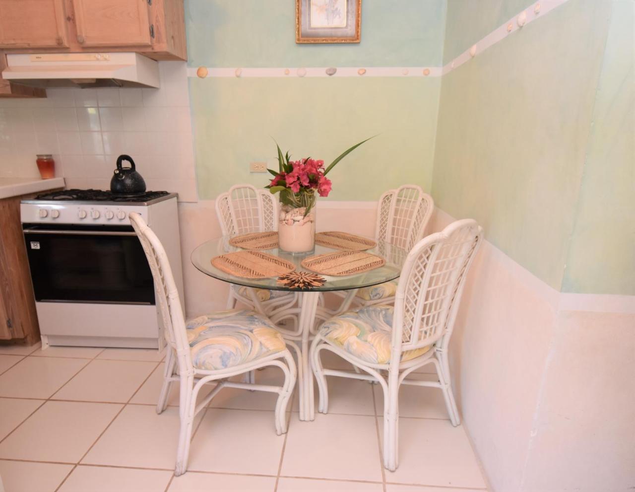 The Sugar Apple Lodging Dunmore Town Εξωτερικό φωτογραφία
